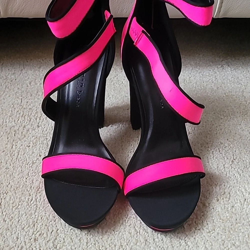 Shoes - Picture 2 of 4